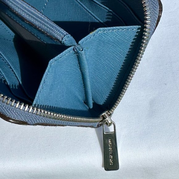 MICHAEL Michael Kors Jet Set Blue & Black Python Snake Large Zip Around Wallet - Picture 10 of 12